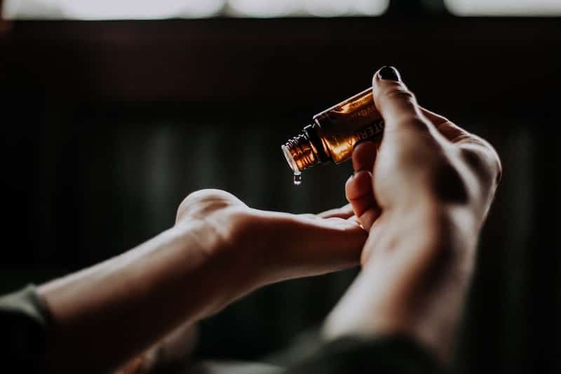 How to combine CBD with essential oils to usher on the onset of sleep 